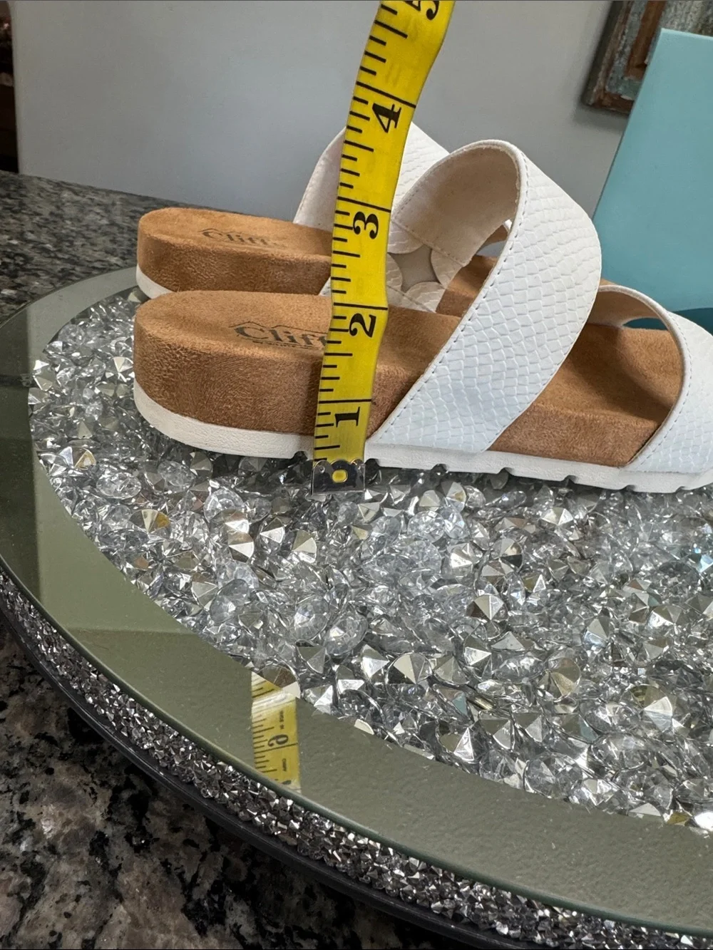 Cliffs by WHITE MOUNTAIN White Double-Strap Slide Sandals NEW 7